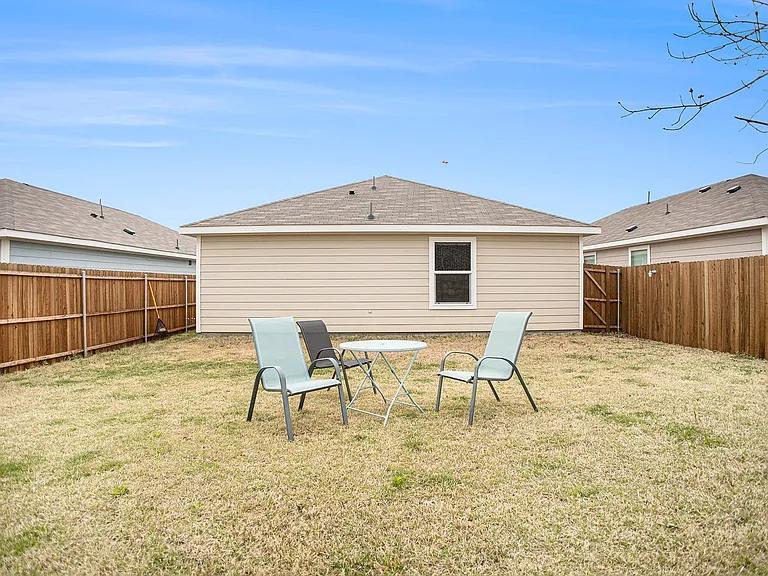 3624 Bluebird Ln — Photo 25