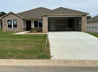 4528 Olympic Dr, Benton, AR 72019