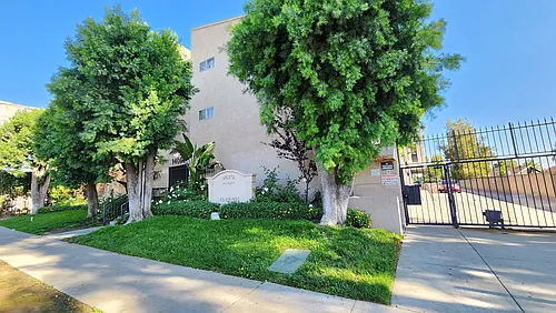 Arleta Apartments Photo 1