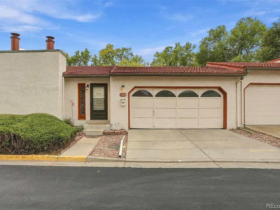 1222 Madero St