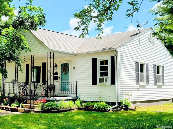 722 York St, Milan, MI 48160
