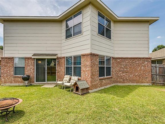 4th image of 10832 Braemoor Dr