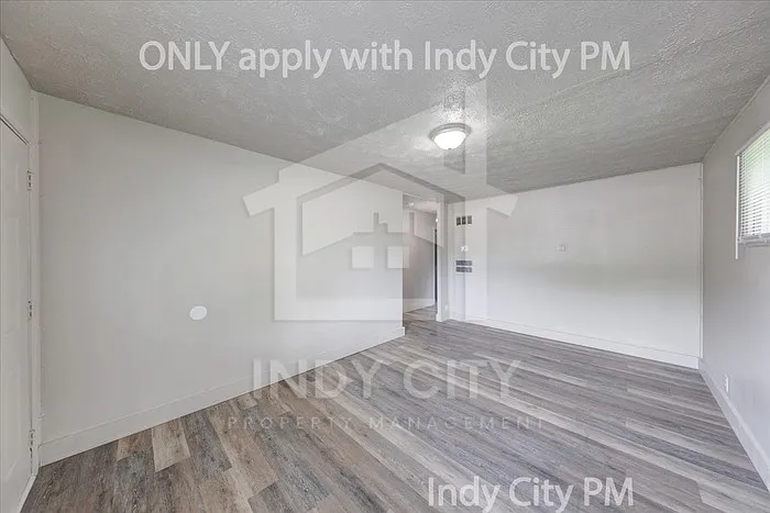 3209 E 26th St — Photo 6