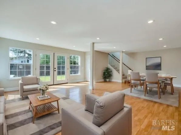 4858 Devonshire Place, Santa Rosa, CA 95405