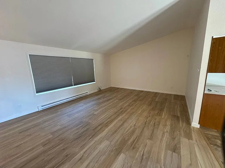 117 E Church St #1-5 — Photo 8