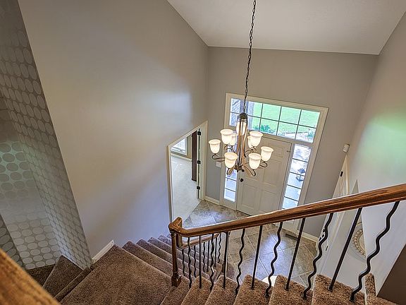 4th image of 1638 N 128th Cir