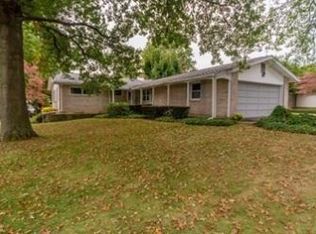 1 Greenway Dr, Mechanicsburg, PA 17055