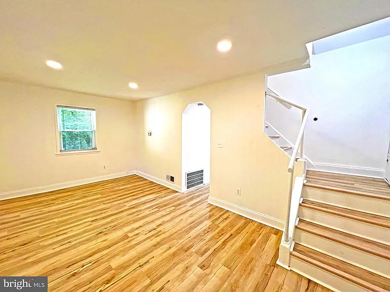 7009 Hawthorne St — Photo 22