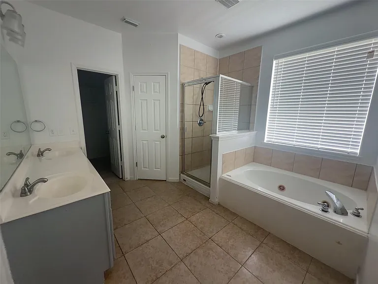 17619 Trinity Meadow Ln — Photo 10