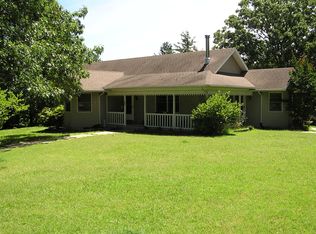 114 Summer Hill Dr, Carbondale, IL 62902