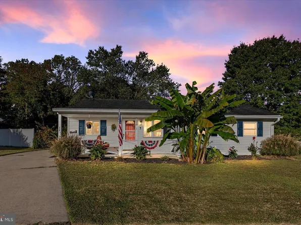 14 Brookview Ave, Pasadena, MD 21122