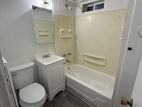 3rd image of 1823 1st Ave S Unit 4