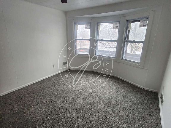 4th image of 734 Phillips Ave Unit B