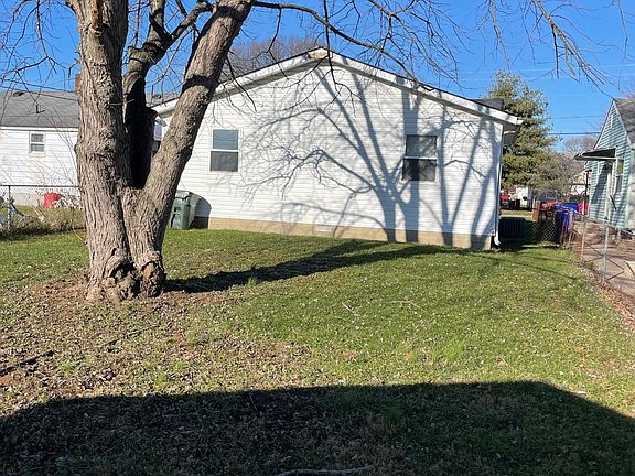 2nd image of 951 Saint Clair Ave