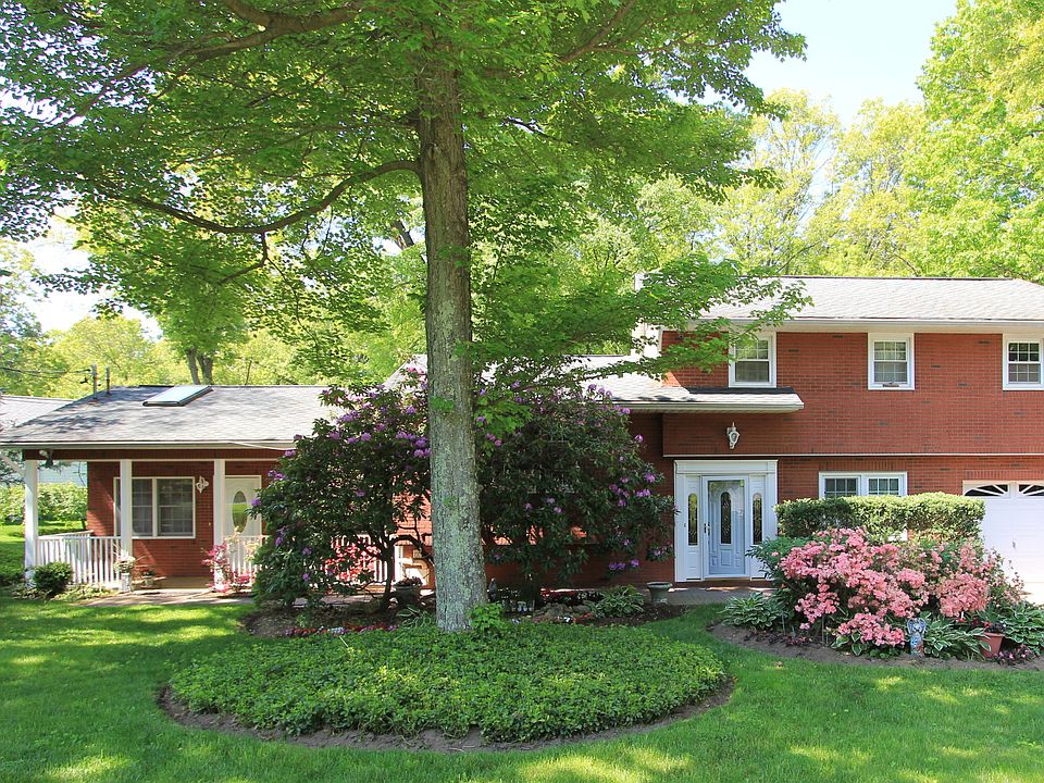 1st image of 30 Winthrop Dr