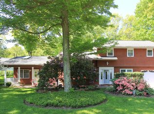 30 Winthrop Dr, Cortlandt Manor, NY 10567