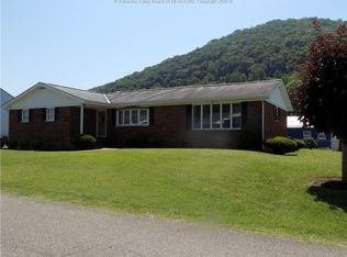 1502 Inez Ave, East Bank, WV 25067