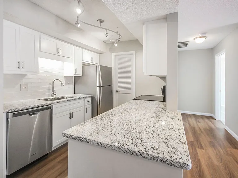 324 Shirley Ridge Dr — Photo 8