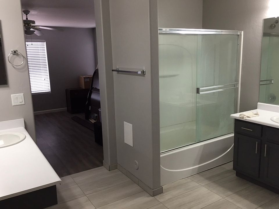 2nd image of 33131 N Hidden Canyon Dr