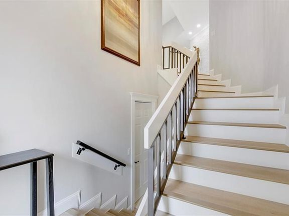 5th image of 103 Sea Oats Dr #F