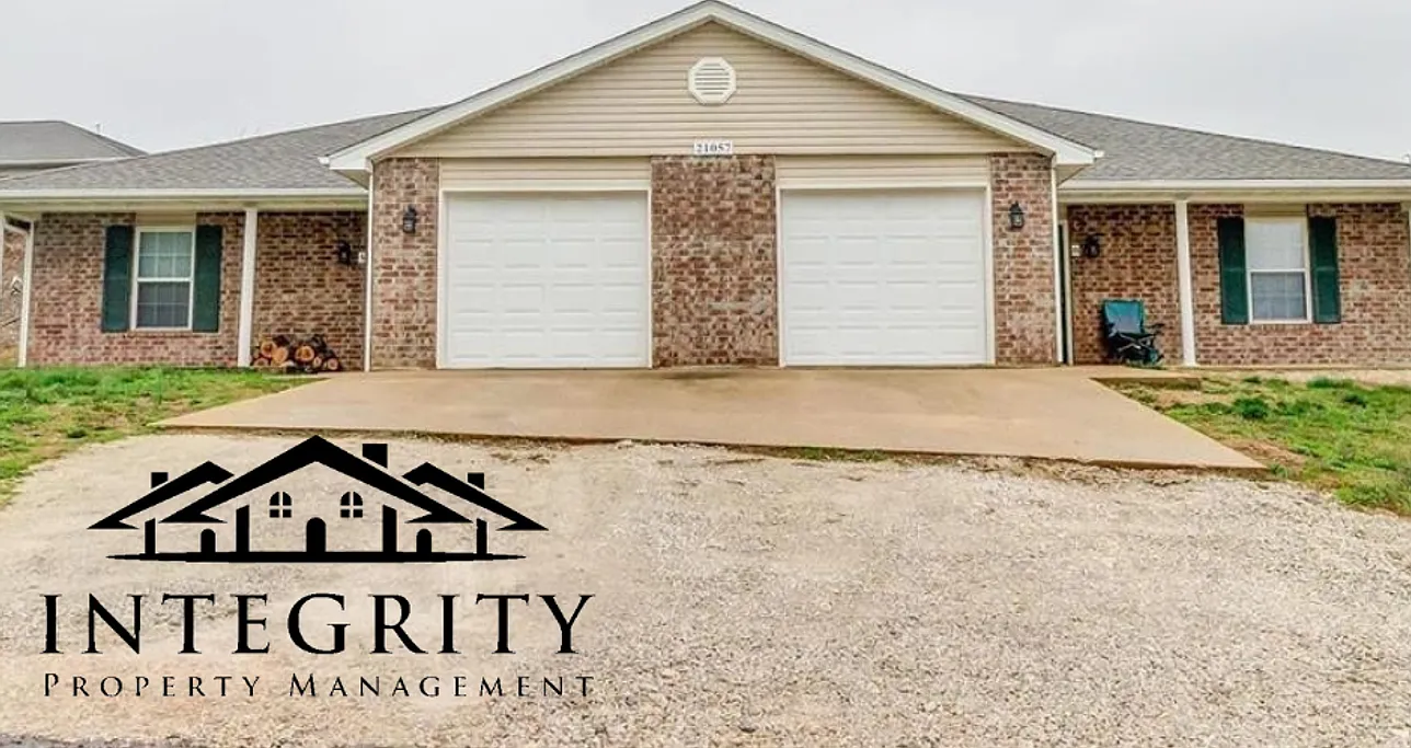 21049 Harbor Lane — Photo 1