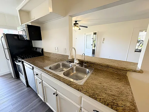 4360 Willowbrook Ave — Photo 1