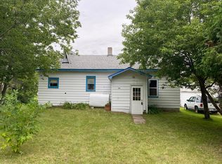 312 1st St SE, Sebeka, MN 56477