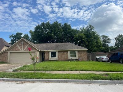 5822 Silver Forest Dr, Houston, TX, 77092