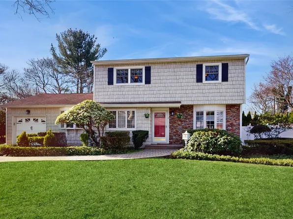 6 New Dorp Place, Melville, NY 11747