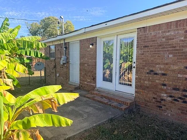 3 bed, 1.5 bath, 1134 sqft, $1,450 — Photo 3