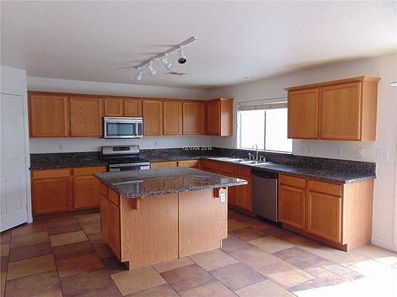 3rd image of 2117 Royal Caribbean Ave