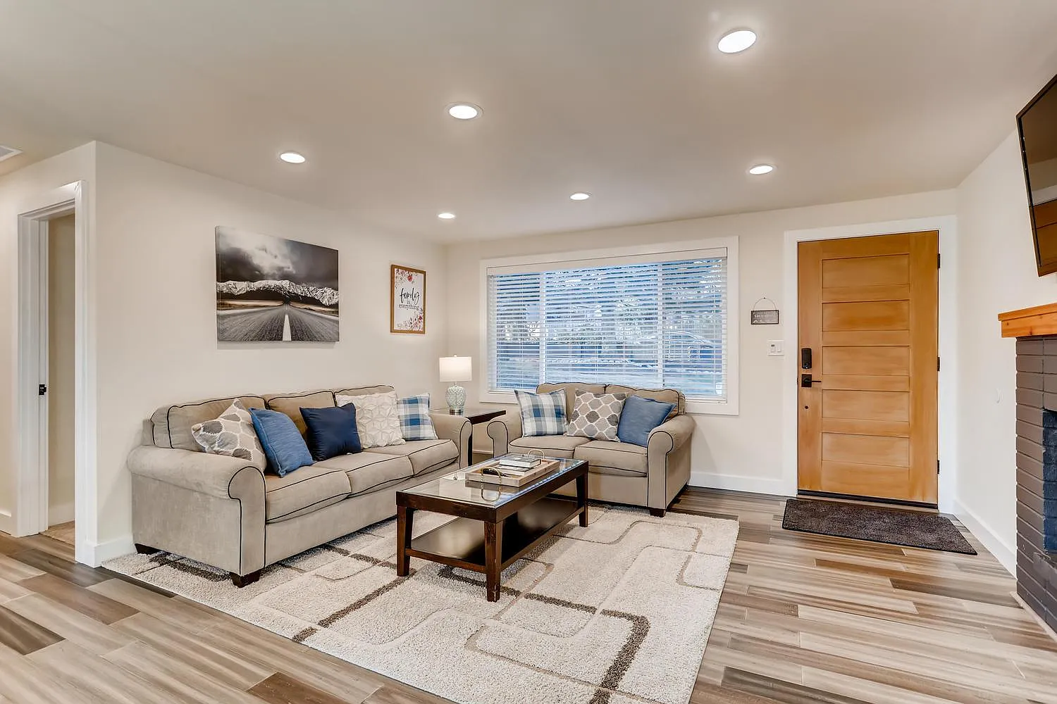 4 bed, 1200 sqft, $4,750 — Photo 4