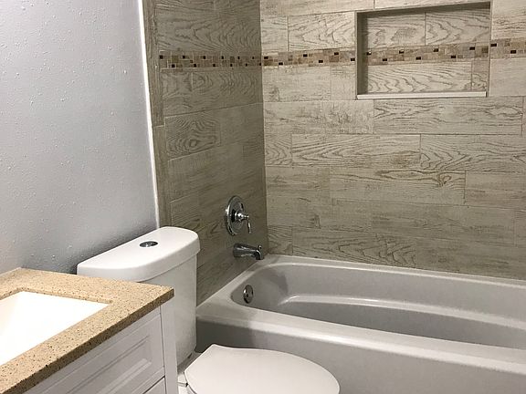 4th image of 1102 Florida Ave APT C