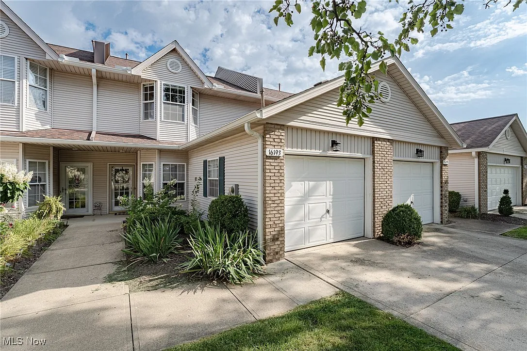 16193 Emerald Point photo 1