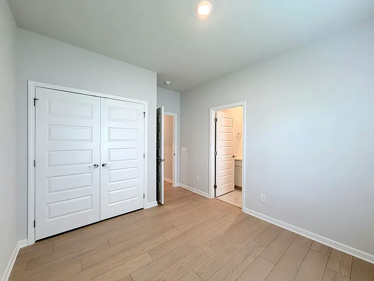121 Clift Creek Dr — Photo 24