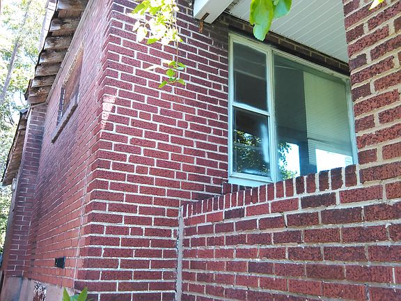 3rd image of 4601 Lexington Ave