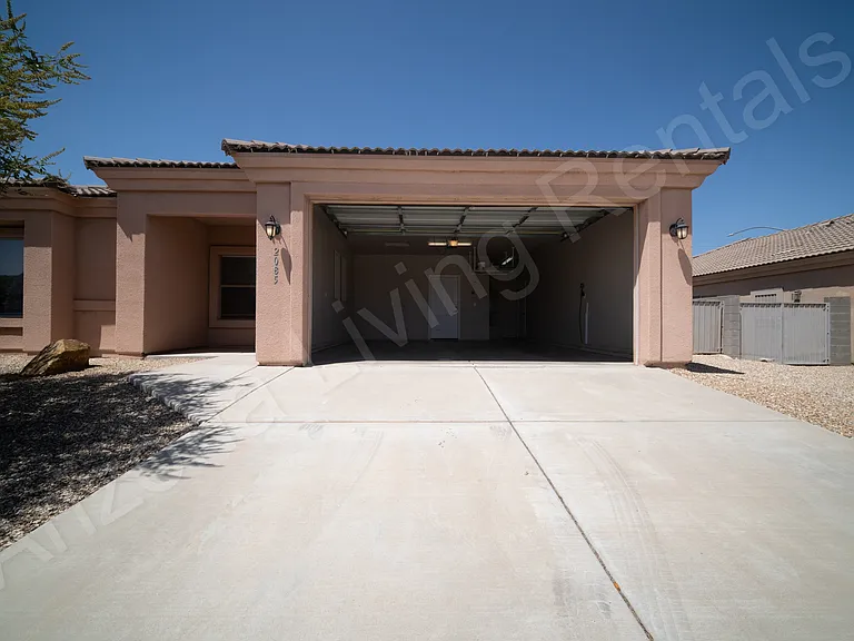 2085 Alan Ladd Dr — Photo 3