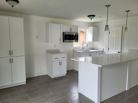 4th image of 6900 NW 24th Place
