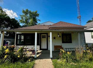 415 W Johnson St, Clinton, IL 61727
