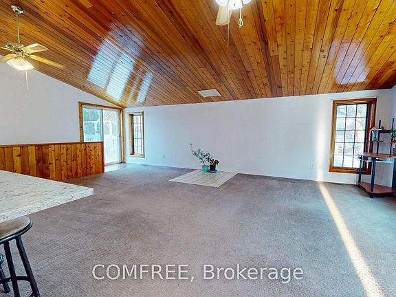 4th image of 146 Old Colony Rd