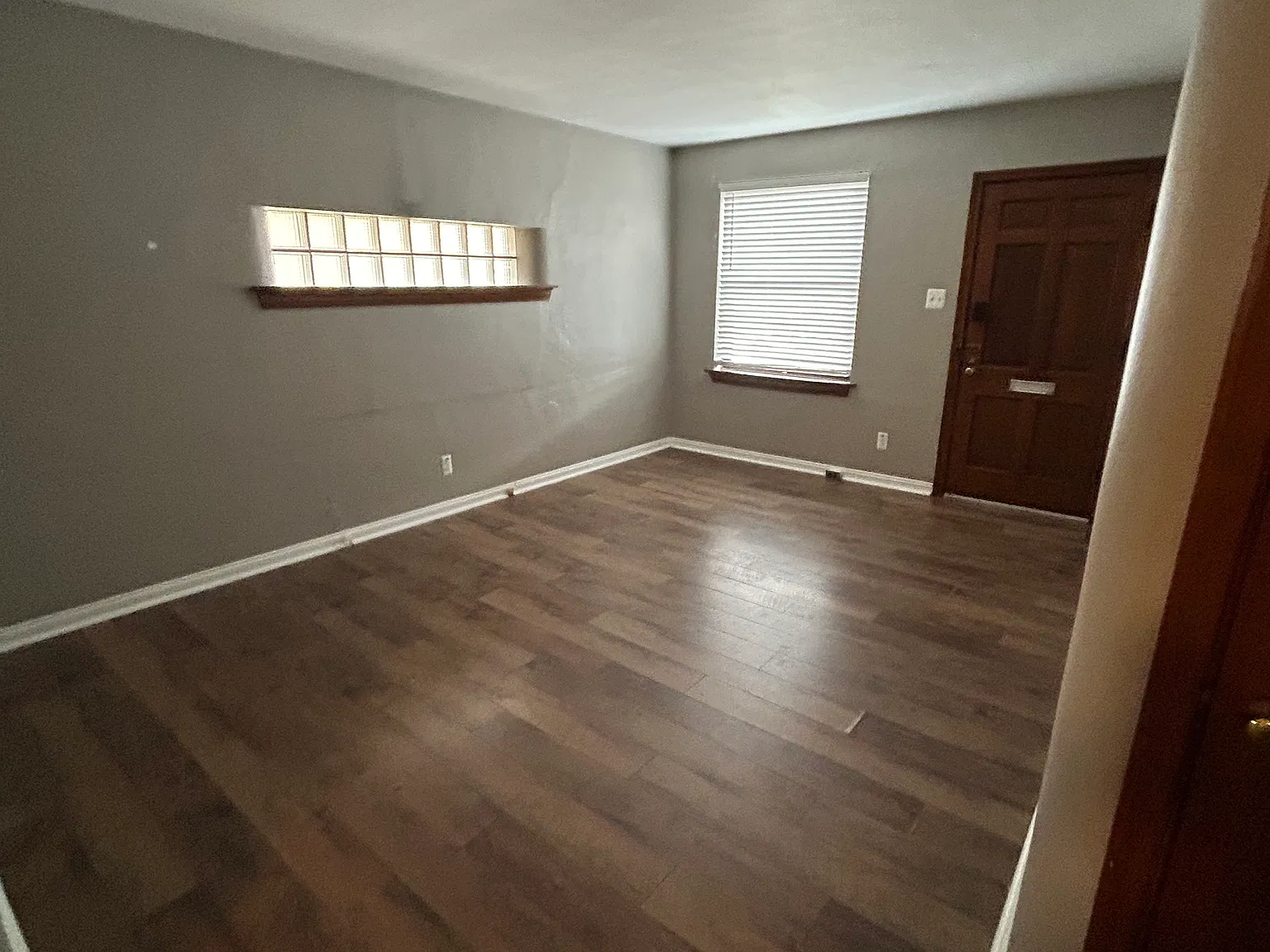 1 bed, 800 sqft, $1,150 — Photo 3