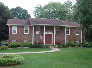 3040 Hunting Creek Dr, Bowling Green, KY 42104