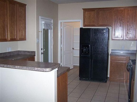 4th image of 1800 Forsythe Dr