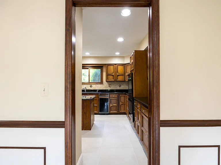 6275 Fairbrook Ct — Photo 94