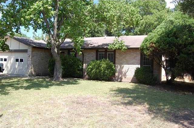 1st image of 904 Wayne Dr