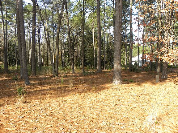 3rd image of 27 Lochmere Dr