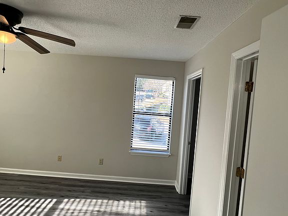 5th image of 100 Brighton Hill Cir APT 7H