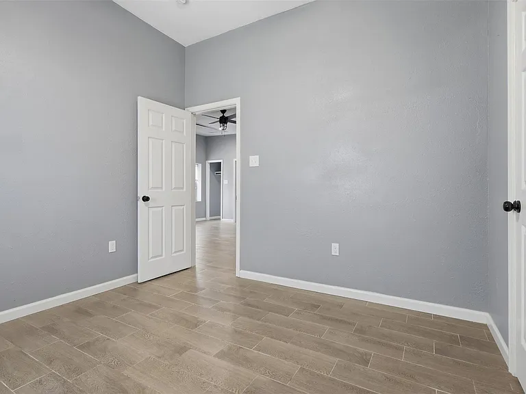 324 Johnson St #B — Photo 14