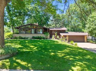 5164 Saint Moritz Dr NE, Fridley, MN 55421