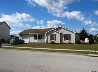 180 Panther Dr, Hanover, PA 17331